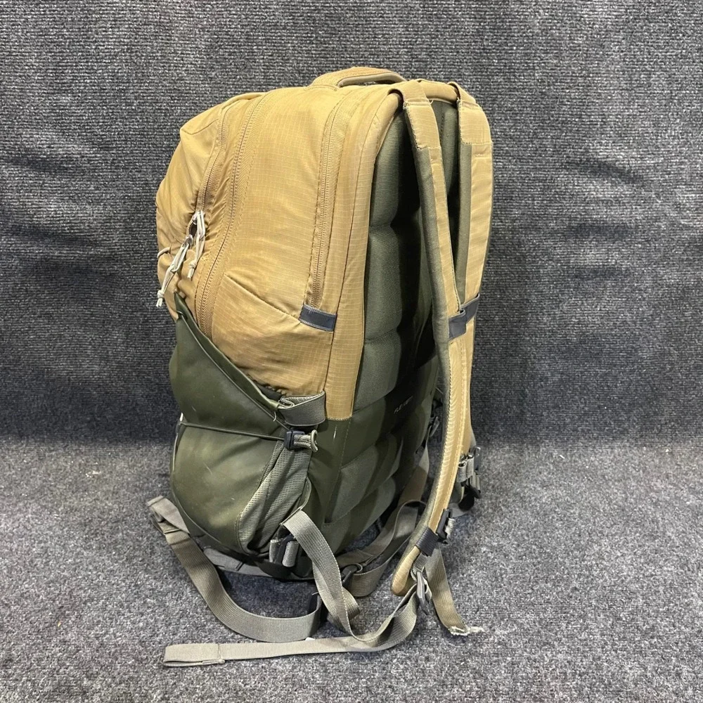 The North Face NF0A52SE Utility Brown / Taupe Green 28L Borealis Laptop Backpack